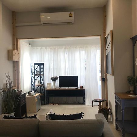 P.O.E Posh Homestay 七岩 外观 照片